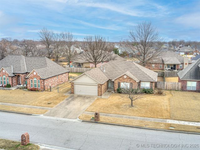 12410 E 80th Court North, Owasso, OK 74055