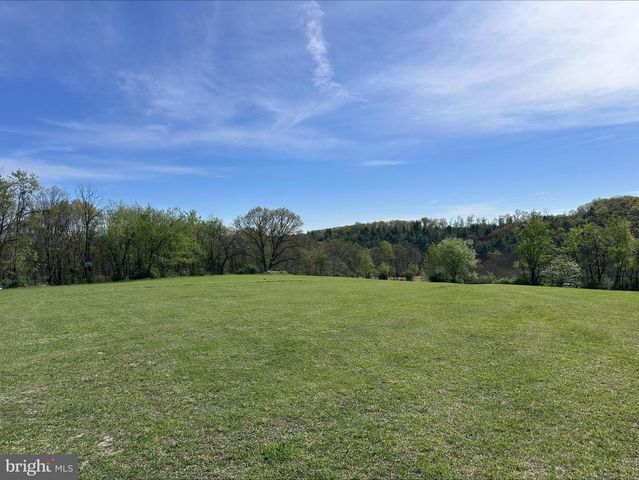 160 STEFANKO LN, Augusta, WV 26704