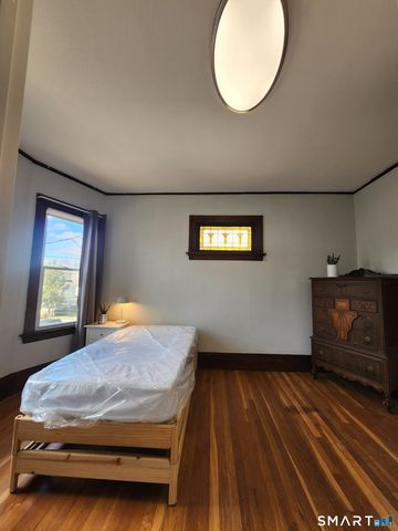 458 Hillside Avenue, Hartford, CT 06106