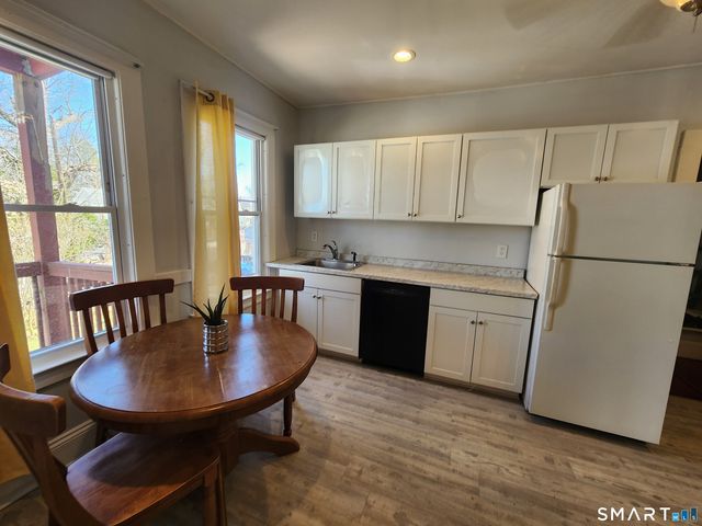 458 Hillside Avenue, Hartford, CT 06106