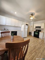 458 Hillside Avenue, Hartford, CT 06106