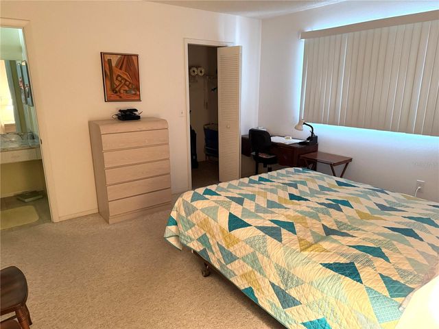 390 301 BOULEVARD W 17C, Bradenton, FL 34205