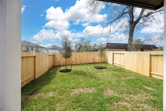 1985 Longmire Villas Court, Conroe, TX 77304