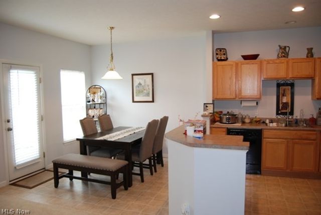 105 Limestone Court, Berea, OH 44017