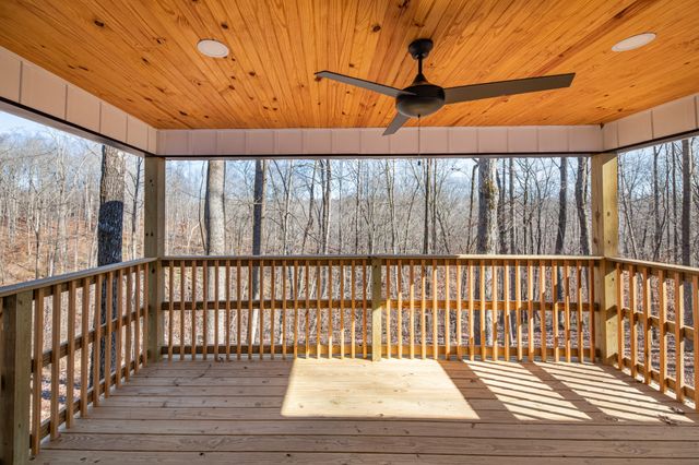 72 Periwinkle Path, Leoma, TN 38468