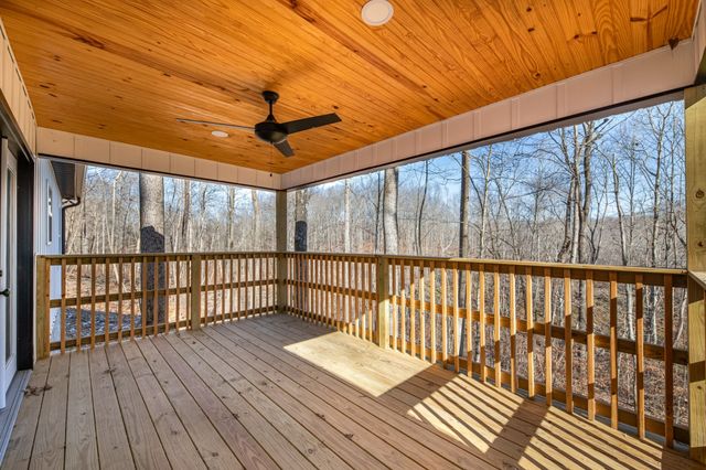 72 Periwinkle Path, Leoma, TN 38468