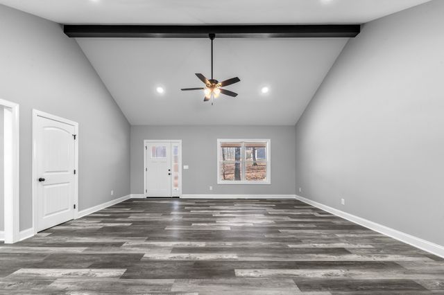 72 Periwinkle Path, Leoma, TN 38468