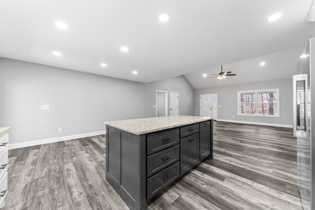 72 Periwinkle Path, Leoma, TN 38468