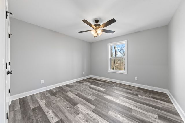 72 Periwinkle Path, Leoma, TN 38468