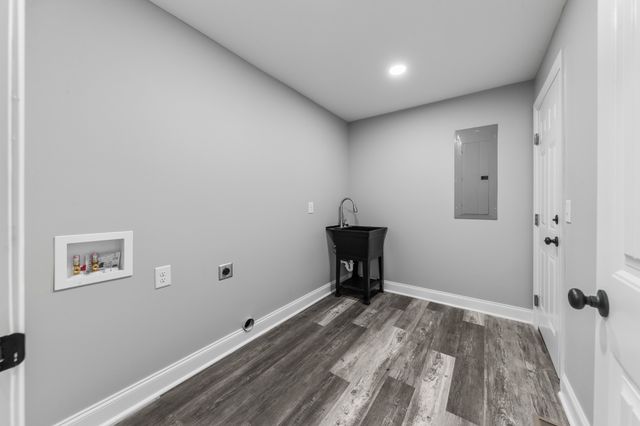 72 Periwinkle Path, Leoma, TN 38468