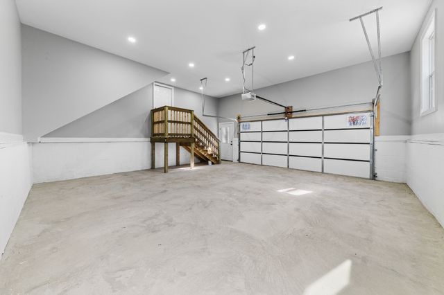 72 Periwinkle Path, Leoma, TN 38468