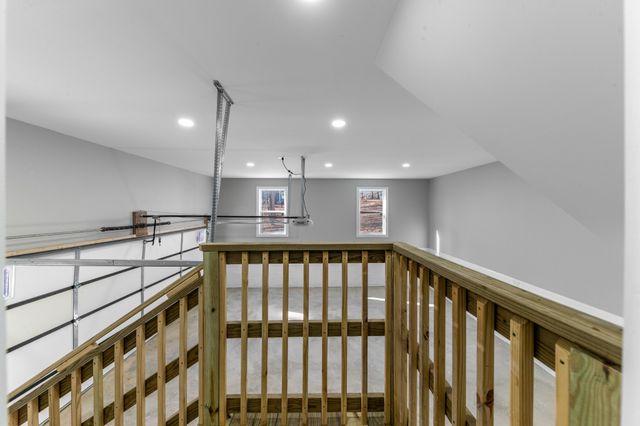 72 Periwinkle Path, Leoma, TN 38468