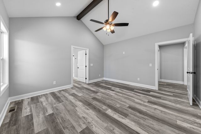 72 Periwinkle Path, Leoma, TN 38468