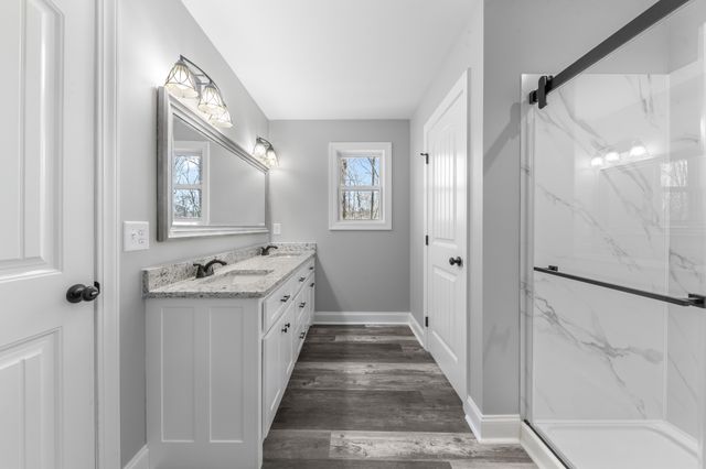 72 Periwinkle Path, Leoma, TN 38468