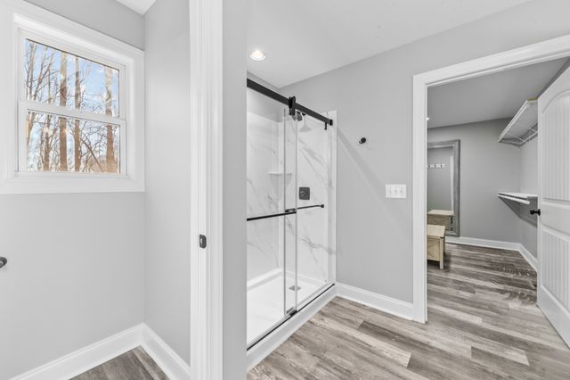 72 Periwinkle Path, Leoma, TN 38468