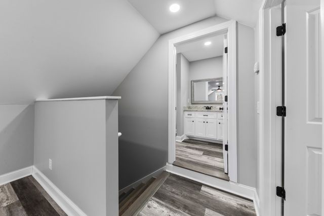 72 Periwinkle Path, Leoma, TN 38468