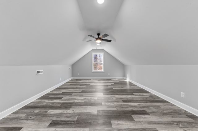 72 Periwinkle Path, Leoma, TN 38468