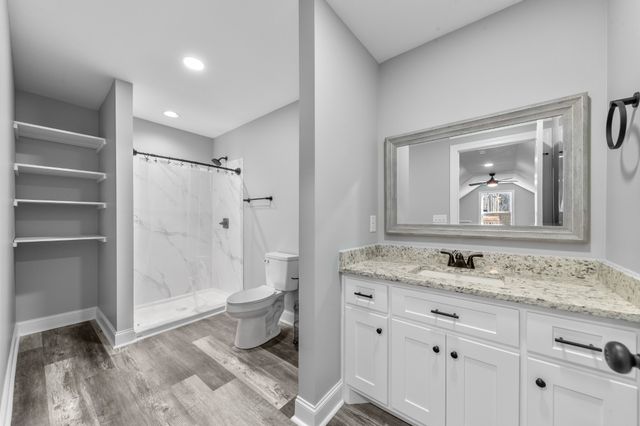 72 Periwinkle Path, Leoma, TN 38468