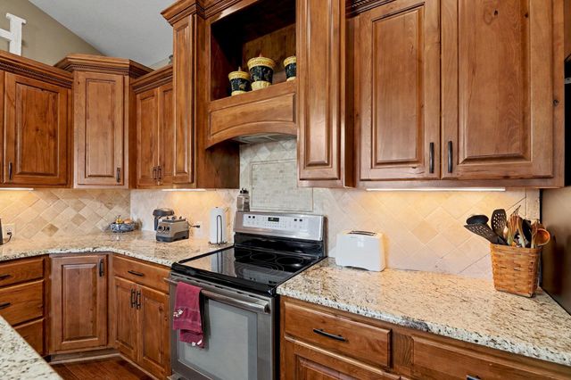 14114 W Taylor Cir, Wichita, KS 67235