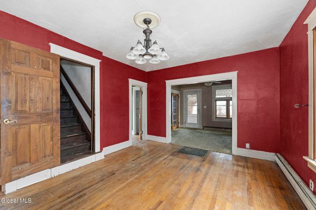 1498 2nd Street, Rensselaer, NY 12144