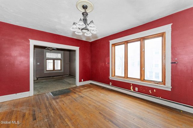 1498 2nd Street, Rensselaer, NY 12144