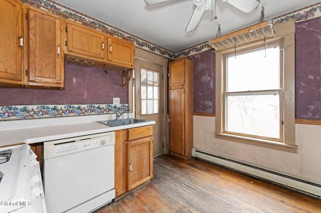 1498 2nd Street, Rensselaer, NY 12144