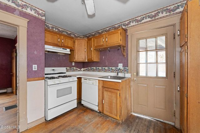 1498 2nd Street, Rensselaer, NY 12144