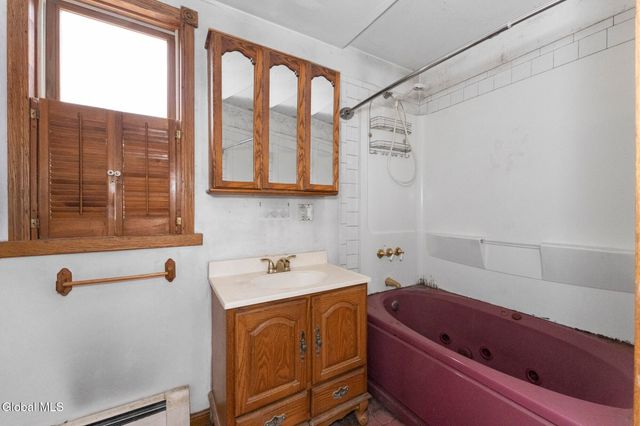 1498 2nd Street, Rensselaer, NY 12144