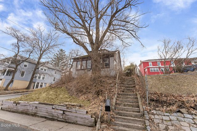 1498 2nd Street, Rensselaer, NY 12144