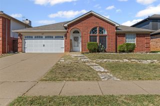 4215 Bent Oaks Drive, Arlington, TX 76001
