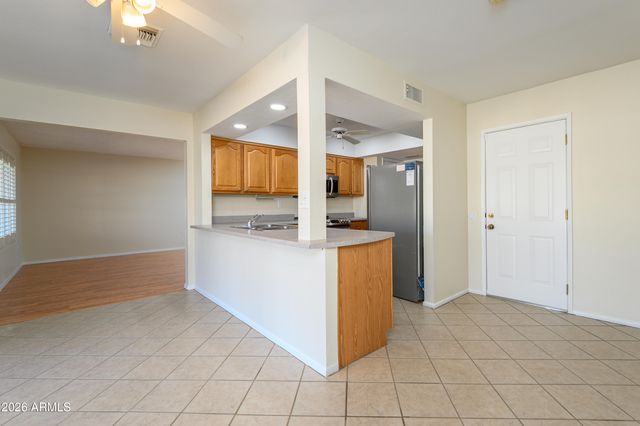 19814 N Willowcreek Circle, Sun City, AZ 85373