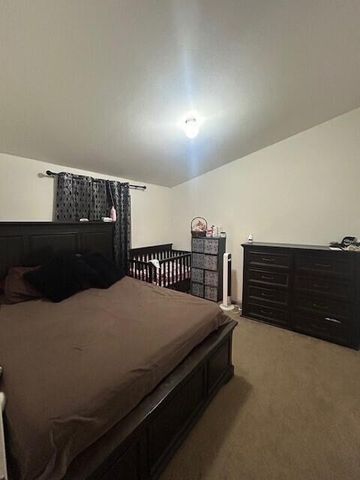 11393 128 Road, Pixley, CA 93256