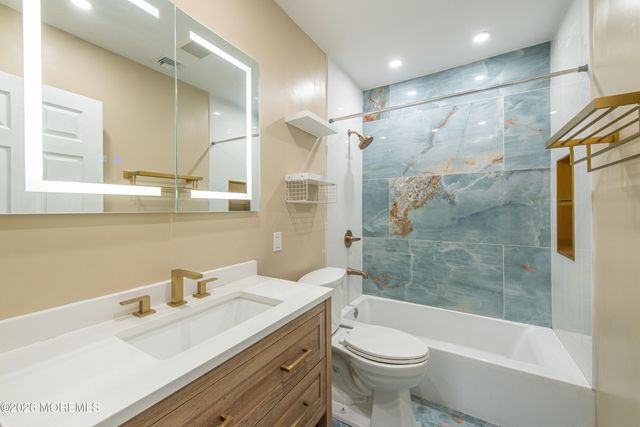 1 Luppatatong Avenue, Keyport, NJ 07735