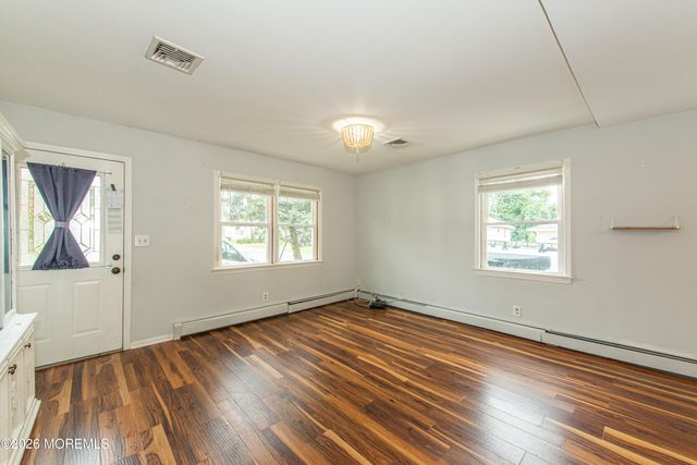 1 Luppatatong Avenue, Keyport, NJ 07735