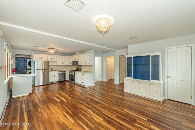 1 Luppatatong Avenue, Keyport, NJ 07735