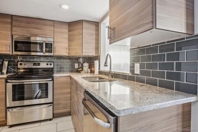 5415 W 16th Avenue, Lakewood, CO 80214