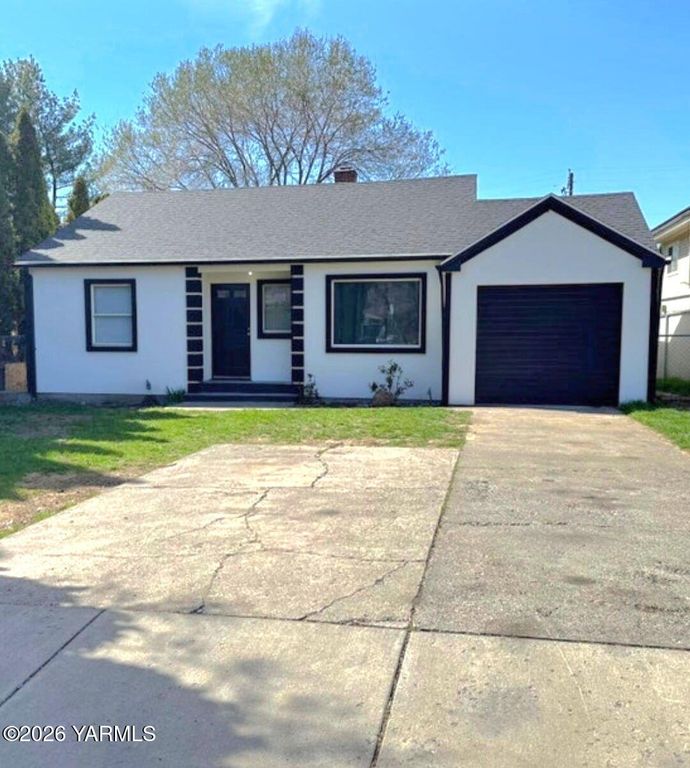 806 S 25th Ave, Yakima, WA 98902