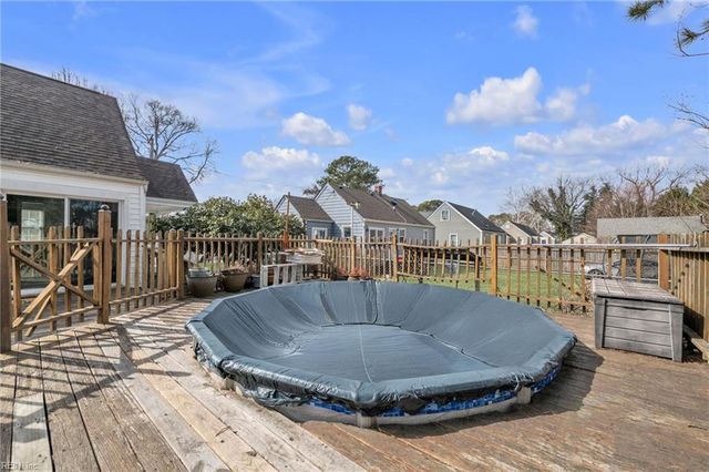 1614 Broadfield RD, Norfolk, VA 23503