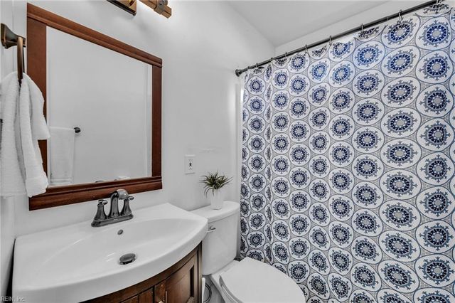 1614 Broadfield RD, Norfolk, VA 23503