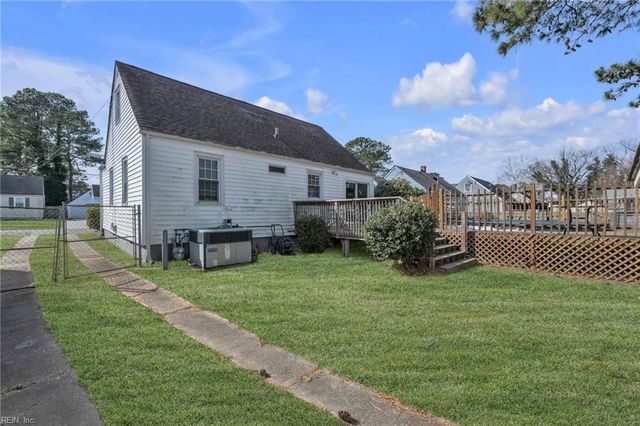 1614 Broadfield RD, Norfolk, VA 23503