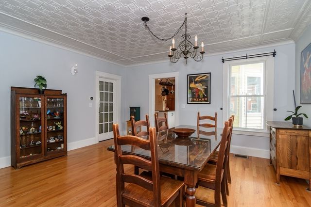 89 Pond St, Natick, MA 01760