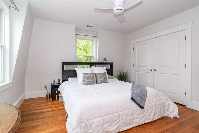 89 Pond St, Natick, MA 01760