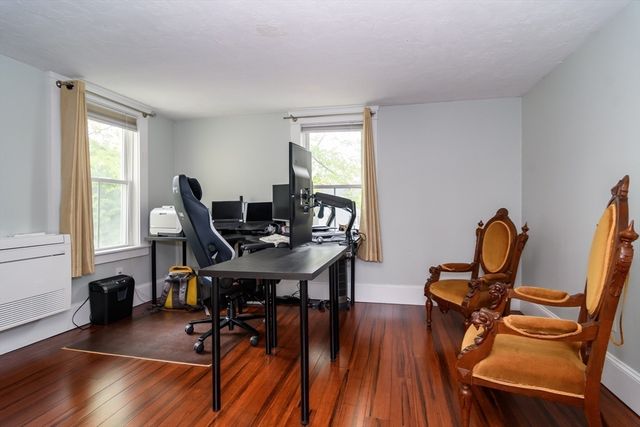 89 Pond St, Natick, MA 01760