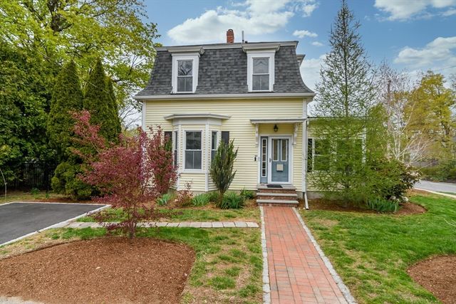 89 Pond St, Natick, MA 01760