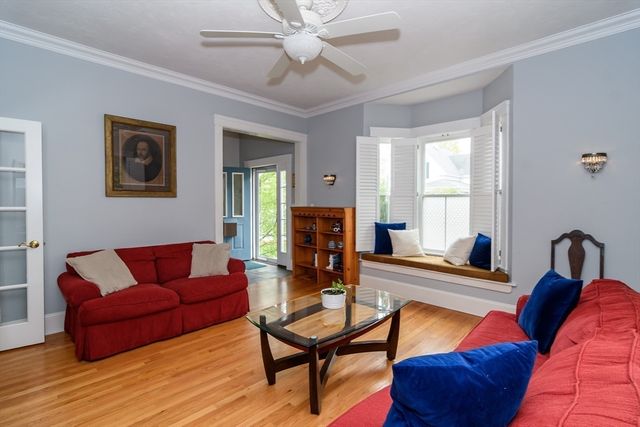 89 Pond St, Natick, MA 01760