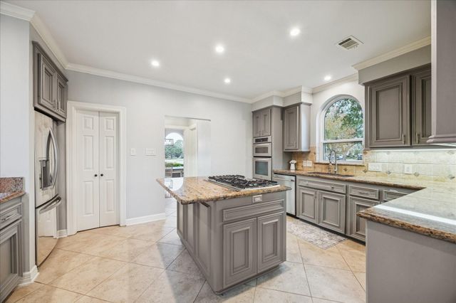 5201 Grand Lake, Bellaire, TX 77401