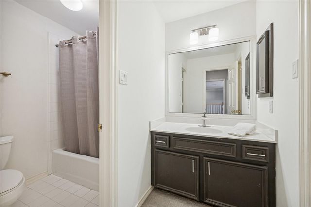 5201 Grand Lake, Bellaire, TX 77401