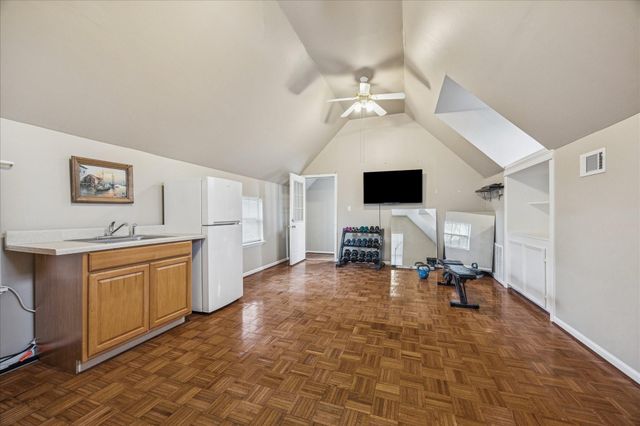 5201 Grand Lake, Bellaire, TX 77401