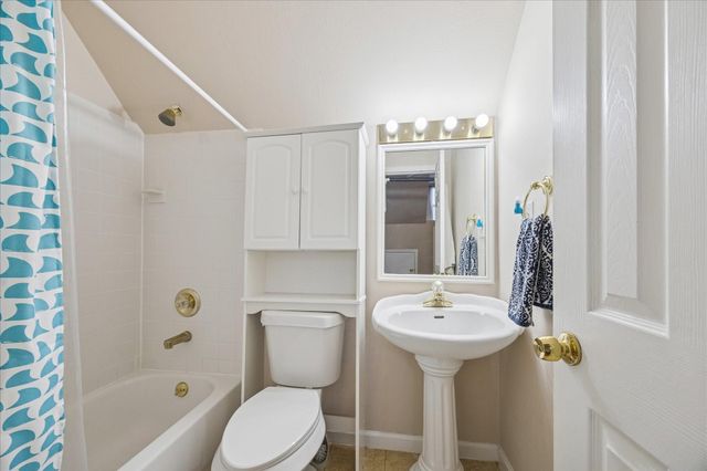 5201 Grand Lake, Bellaire, TX 77401