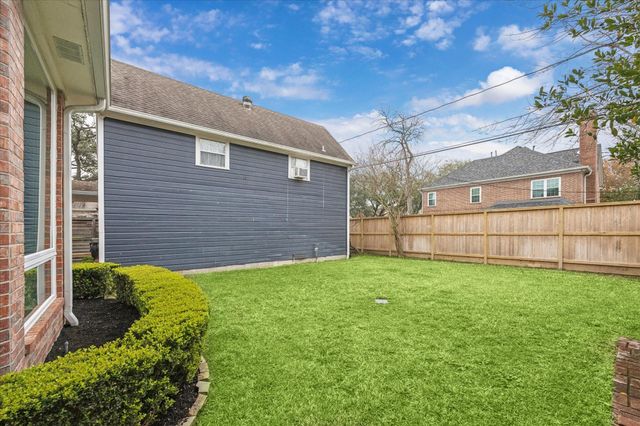 5201 Grand Lake, Bellaire, TX 77401